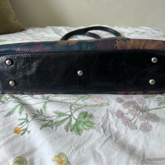 Patricia Nash Purse - Picture 3 of 10